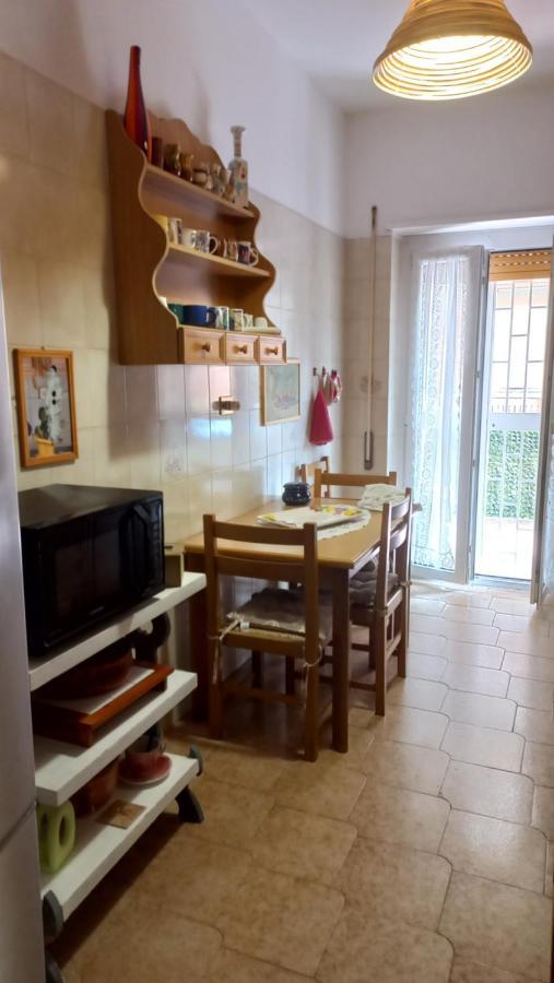 Appartamento Incantevole Al Centro Di Torvaianica Ngoại thất bức ảnh