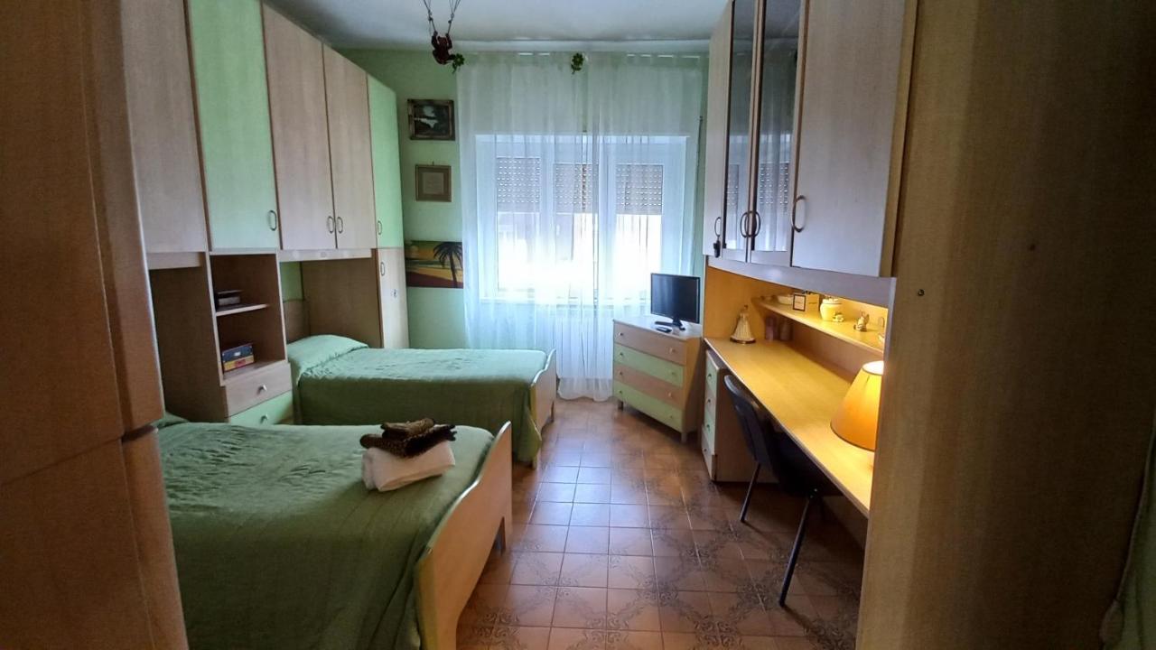 Appartamento Incantevole Al Centro Di Torvaianica Ngoại thất bức ảnh